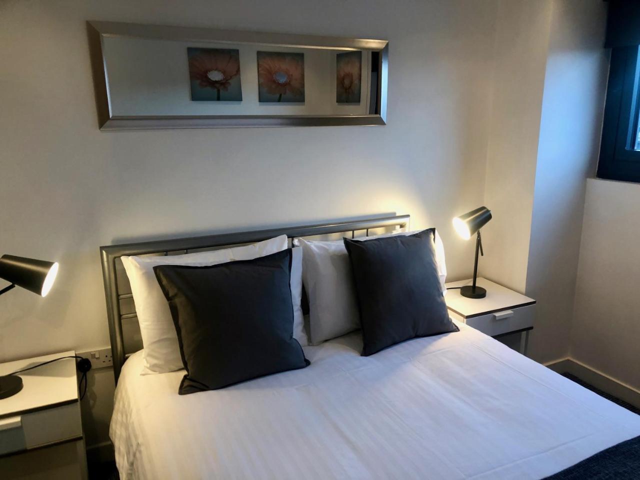 The Heights - River And City View Apartment กลาสโกว์ ภายนอก รูปภาพ
